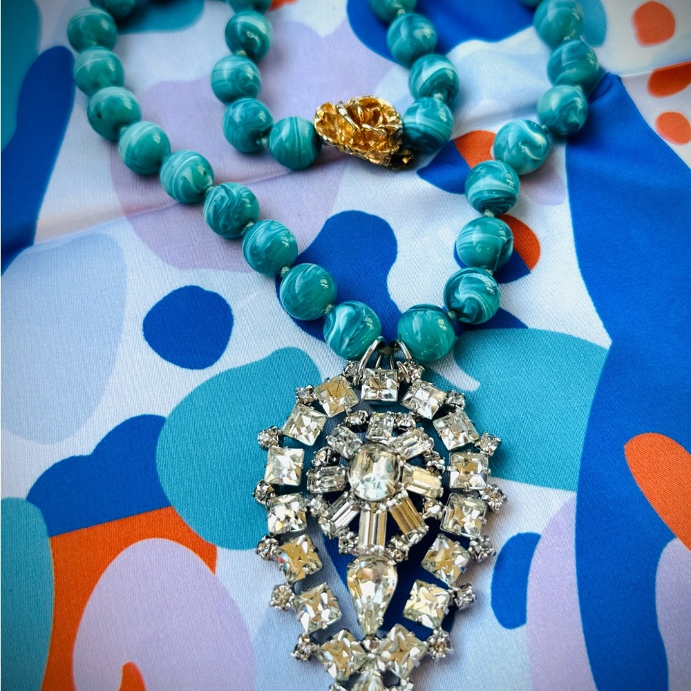Vintage blue agate choker with art deco rhinestone brooch pendant